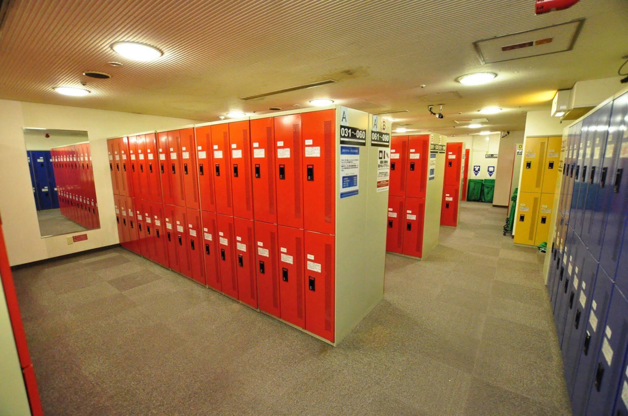 Capsule Hotel Asahi Plaza Shinsaibashi Ósaka Exteriér fotografie